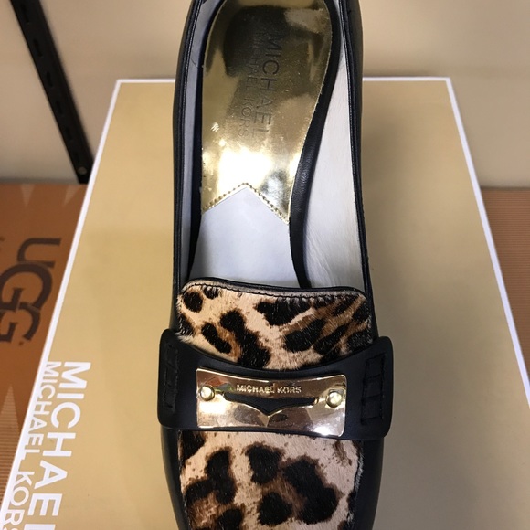 MICHAEL Michael Kors Tierlyn Platform. - Picture 2 of 5